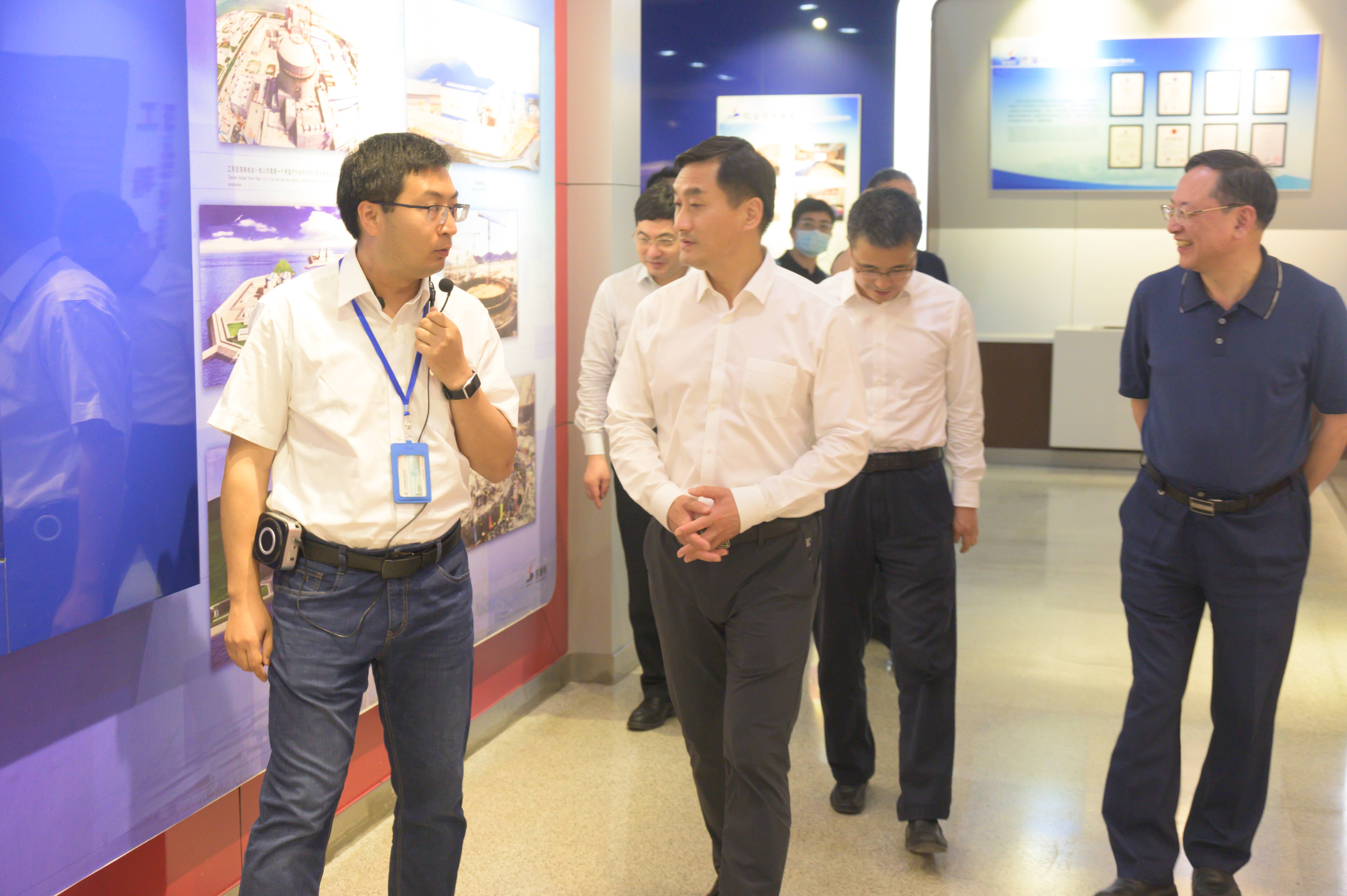 加强科技攻关引领创新发展南京市副市长林涛等领导一行莅临我司调研